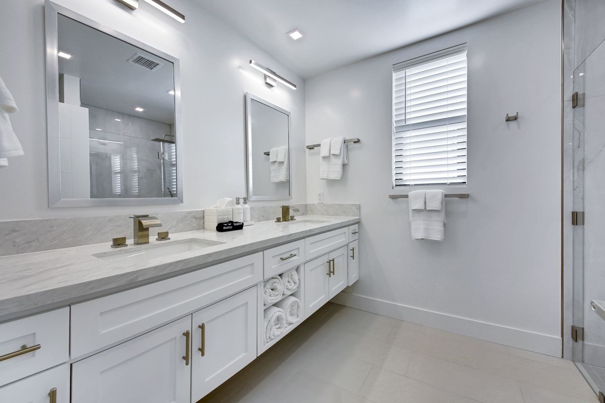 Full bathroom 3